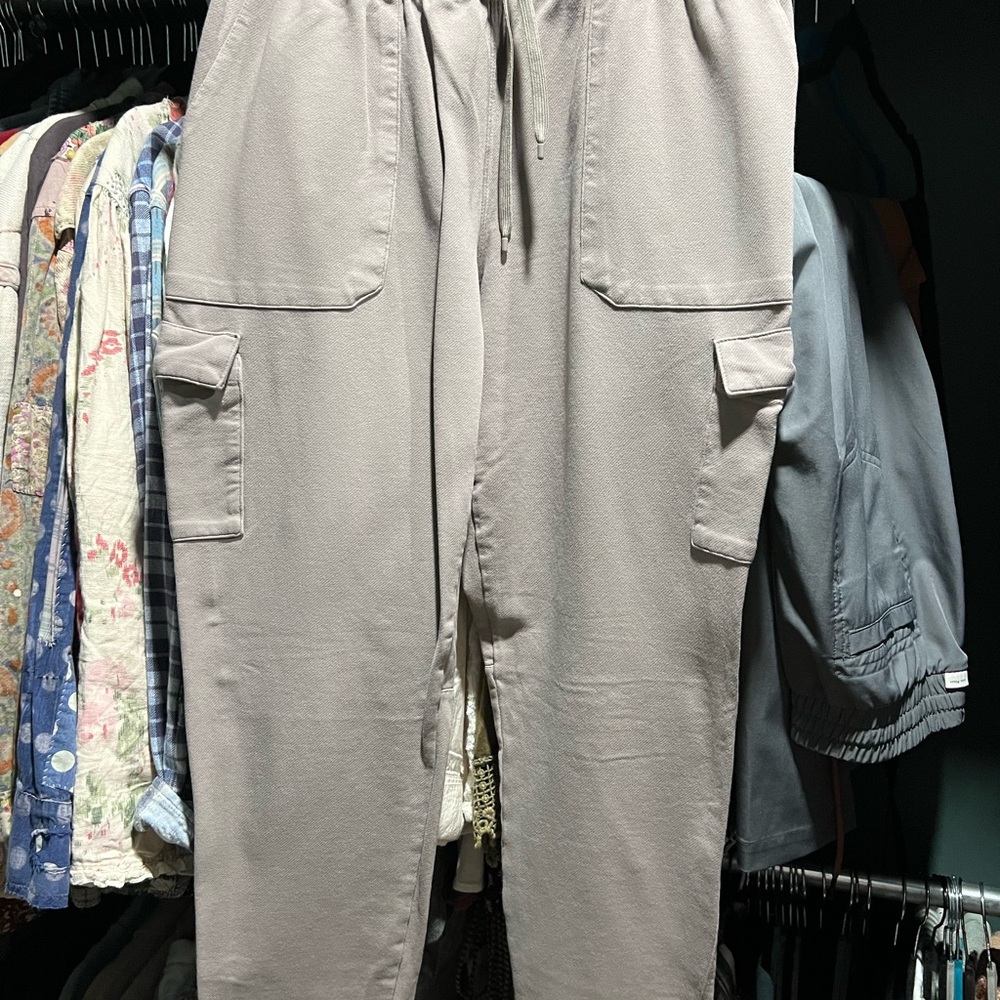 Women’s Patagonia Taupe Cargo Pants Size Medium